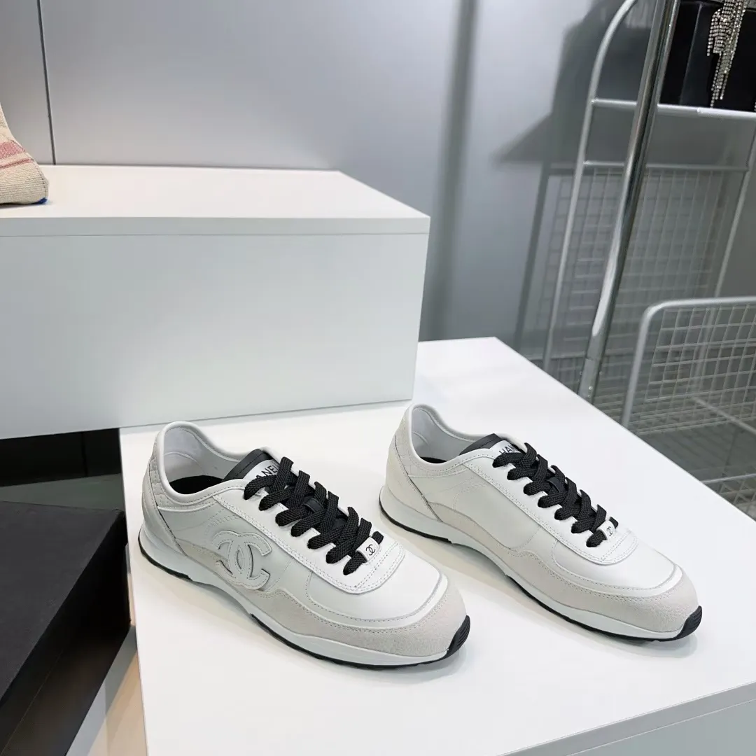 👟👟Ex-factory price 440👟👟 CHANEL Chanel 2025 new panda sneakers, color matching thick-soled casual sports shoes, upper: imported calfskin/imported suede, lining: imported sheepskin lining, outsole: TPU original outsole Size: #35-40 (40 customized, non-refundable)